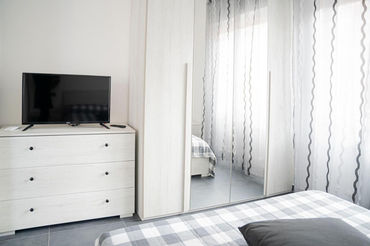 Apartamento 021 - Casa Ponente Con Terrazzo - Centro Citta, Carruggio E Mare Baia Del Silenzio A 500 M Sestri Levante Exterior foto